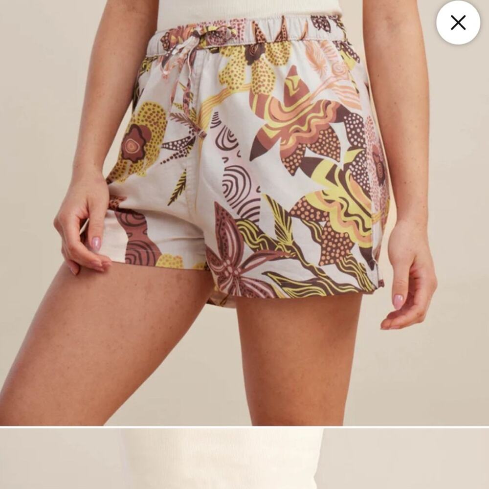 Roark Women's Tropical Print Shorts Size Medium